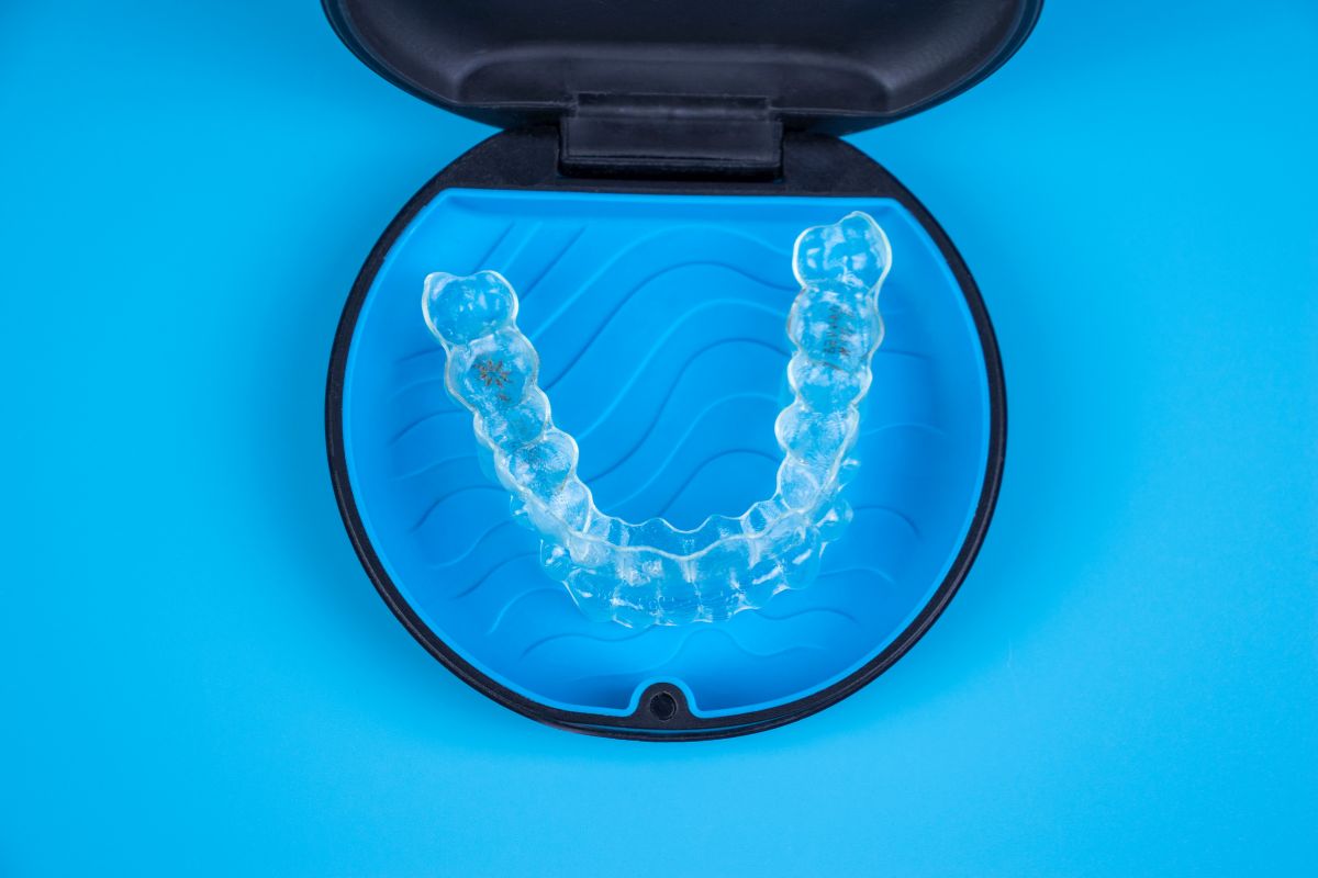 Invisalign to Close Gaps & Invisalign's Guide to a Gap-Free Grin Phoenix