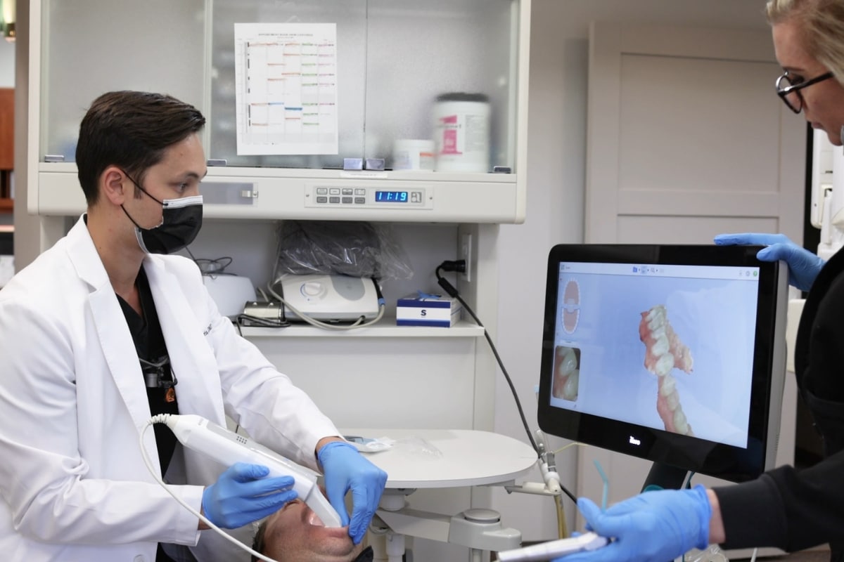Dentist in Phoenix