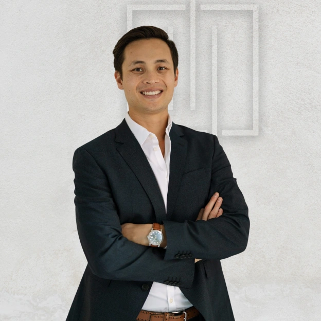 Dr. Brandon Harris, restorative and cosmetic dentist at Biltmore Cosmetic & Restorative Dentistry